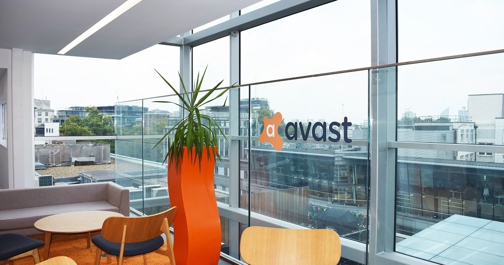 Avast researchers found on Google Play several surveillance applications